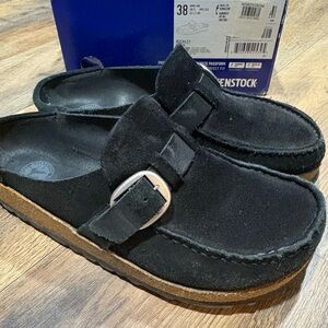Birkenstock Black Suede Buckley clogs